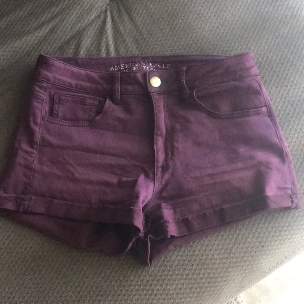 Maroon American Eagle hi rise shortie size 8